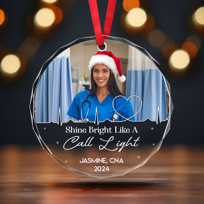 Heart Nurse - Personalized Nurse Circle Glass Ornament